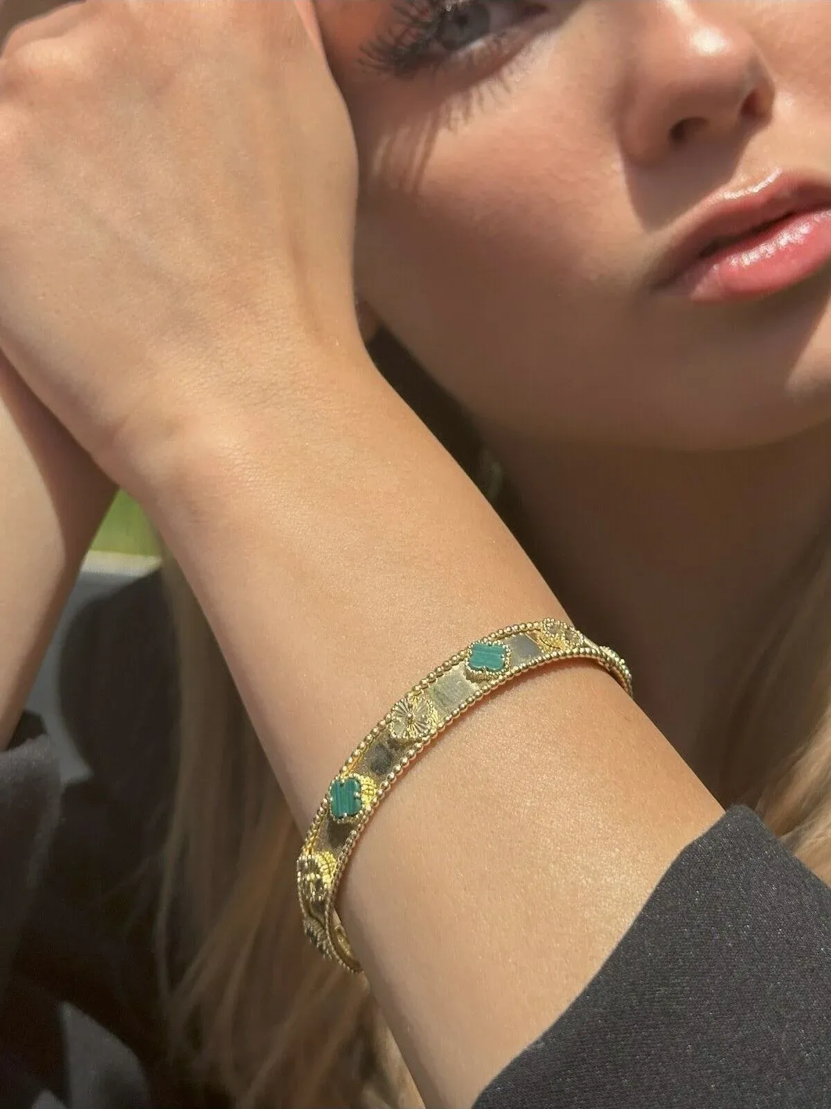 Yeşil Yoncalı Altın Kelepçe