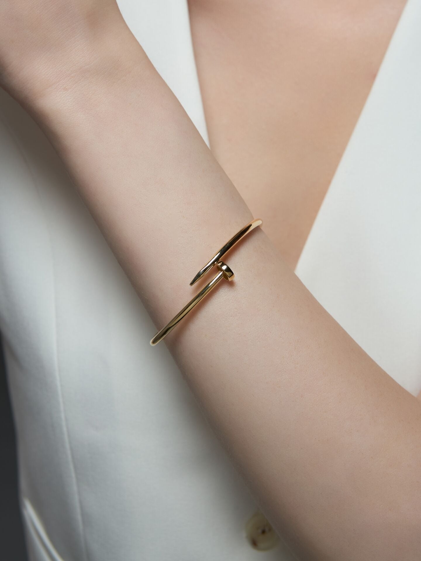 14 Ayar Altın Çivi Kelepçe