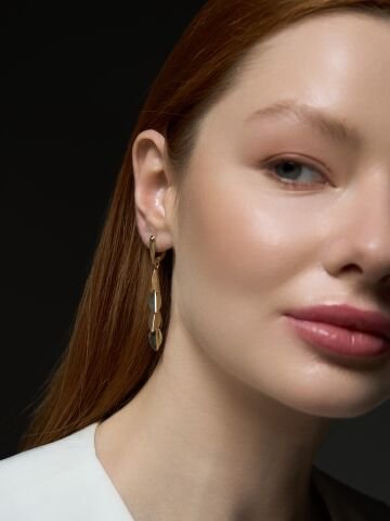 14 Ayar Altın Akış Küpe – Doğadan İlham Alan Şıklık