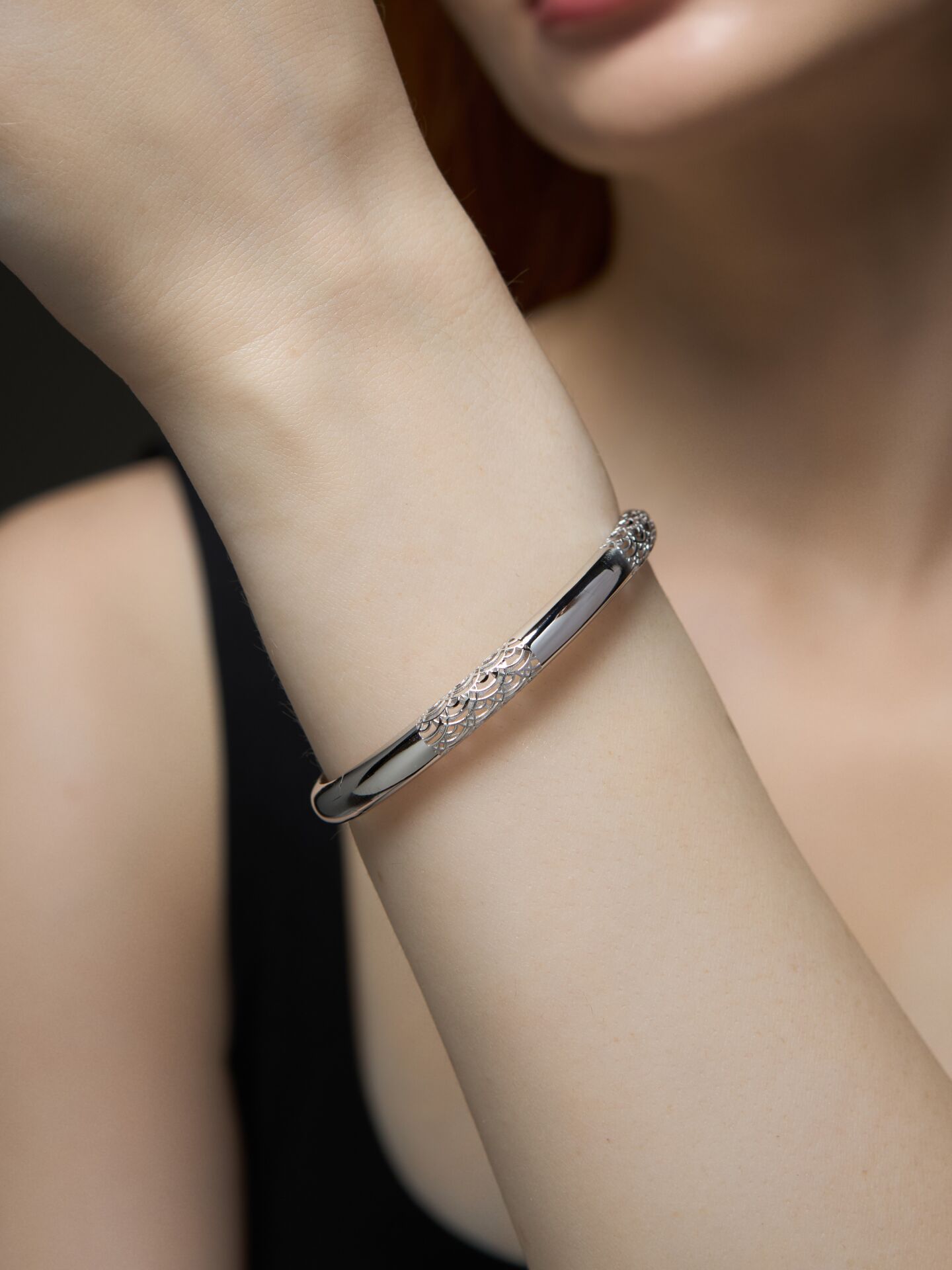 14 Ayar Beyaz Altın Lalezar Bilezik – İnceliğin Zarif Dokusu