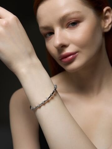 14 Ayar Beyaz Altın Verona Bilezik – Zamansız Işıltının İnceliği