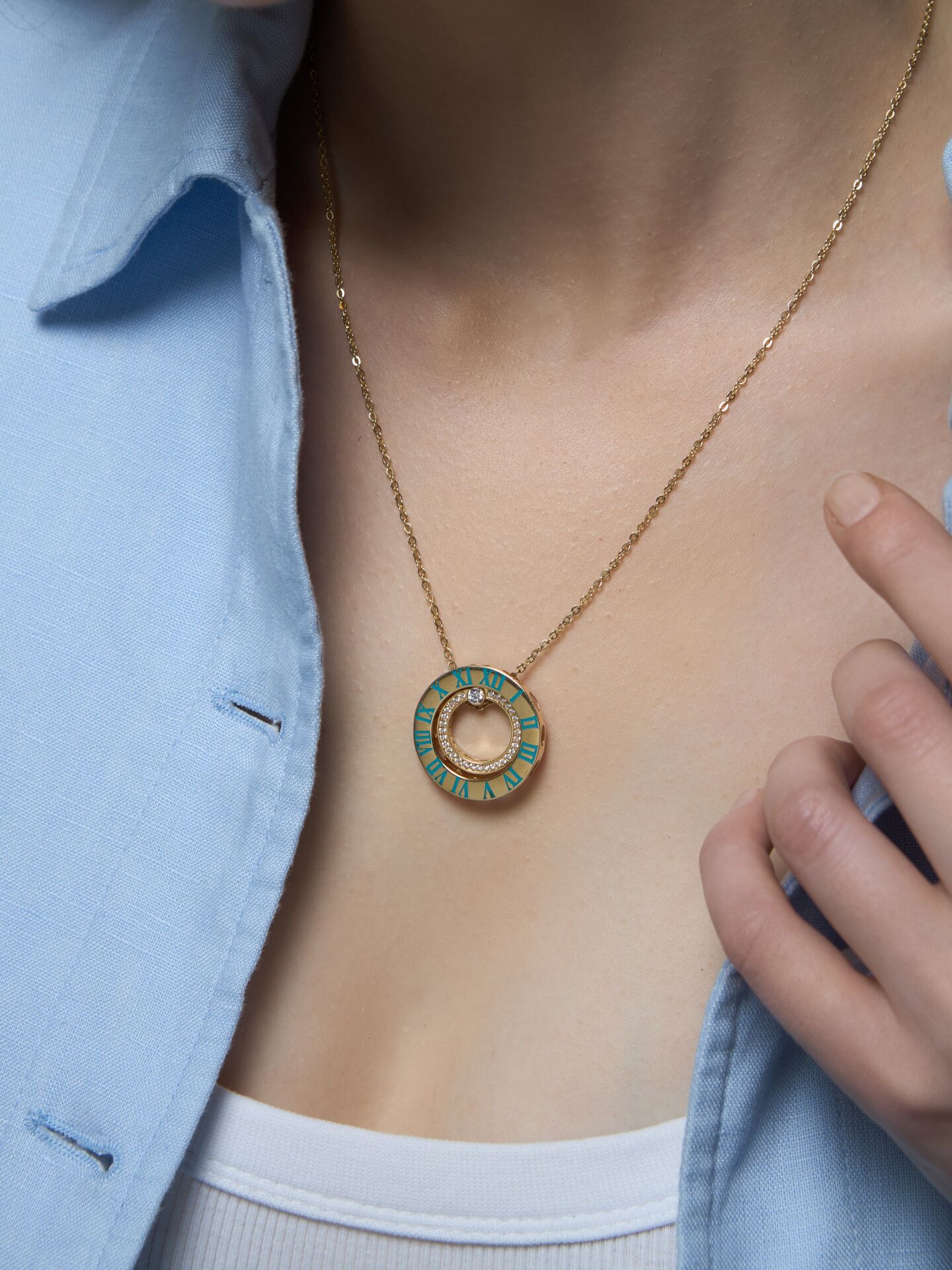 “Tempora” Kolye – Zamanın Zarafeti