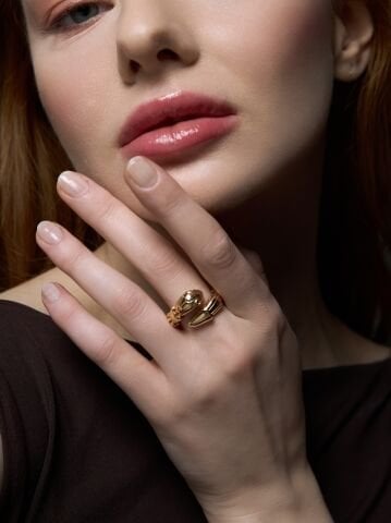 Serpenta Altın Tasarım Yüzük | İtalyan Zarafetinin Güçlü Simgesi