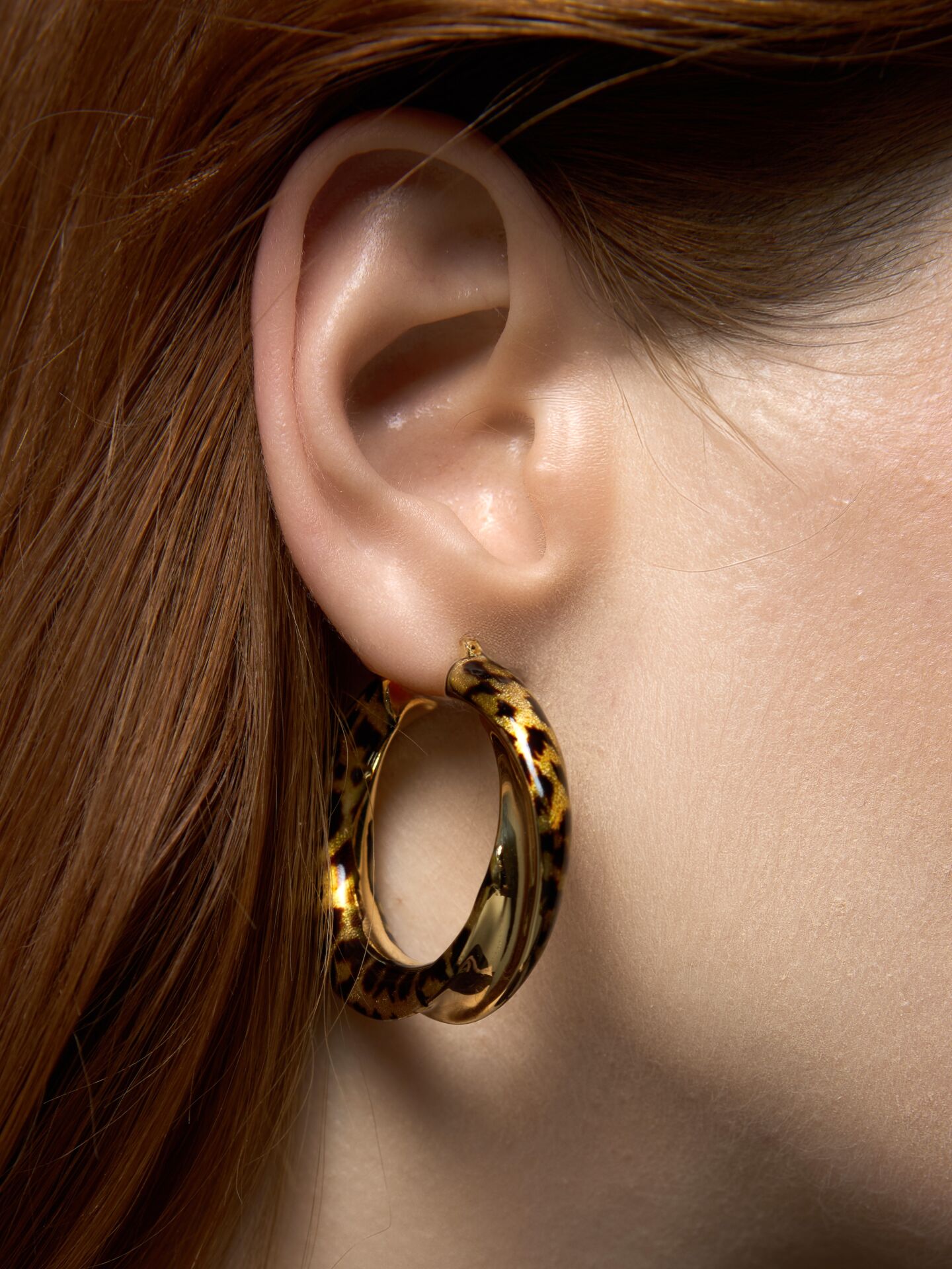 “Panthera” Küpe – Gücün ve Zarafetin Dansı