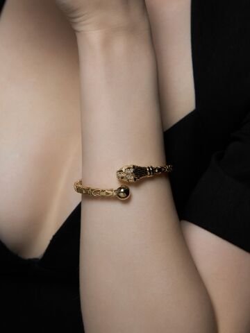 Asil Panter Kelepçe – Gücün ve Zarafetin Bilekteki Hali