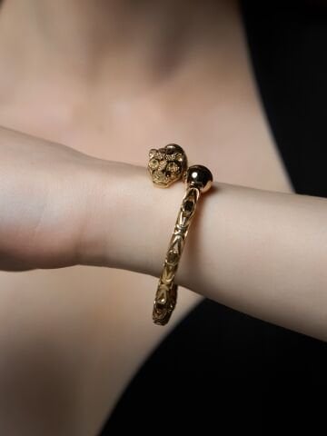 Asil Panter Kelepçe – Gücün ve Zarafetin Bilekteki Hali