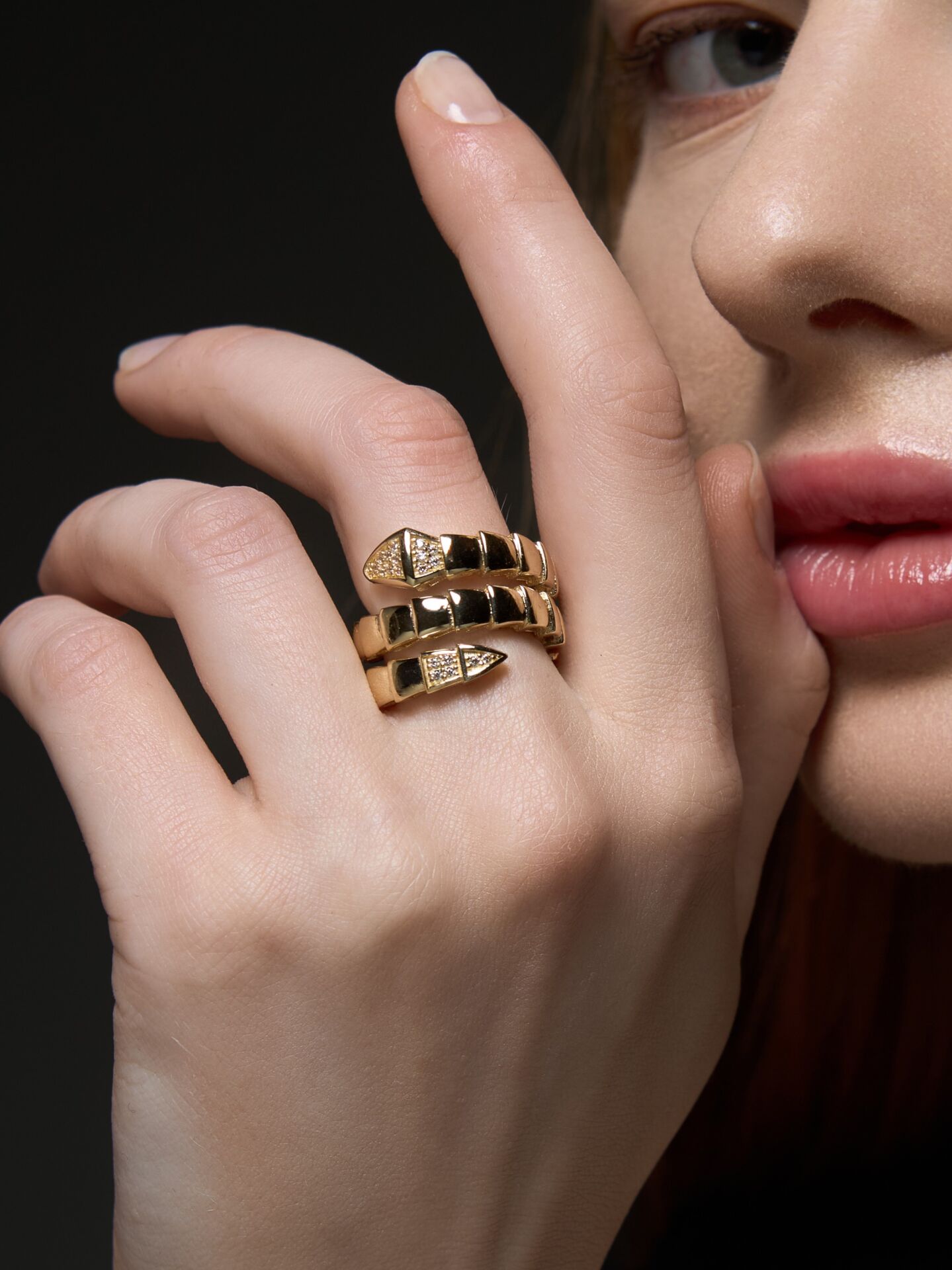 Serpent Triple Altın Yüzük – Üç Kat Güç, Üç Kat Zarafet