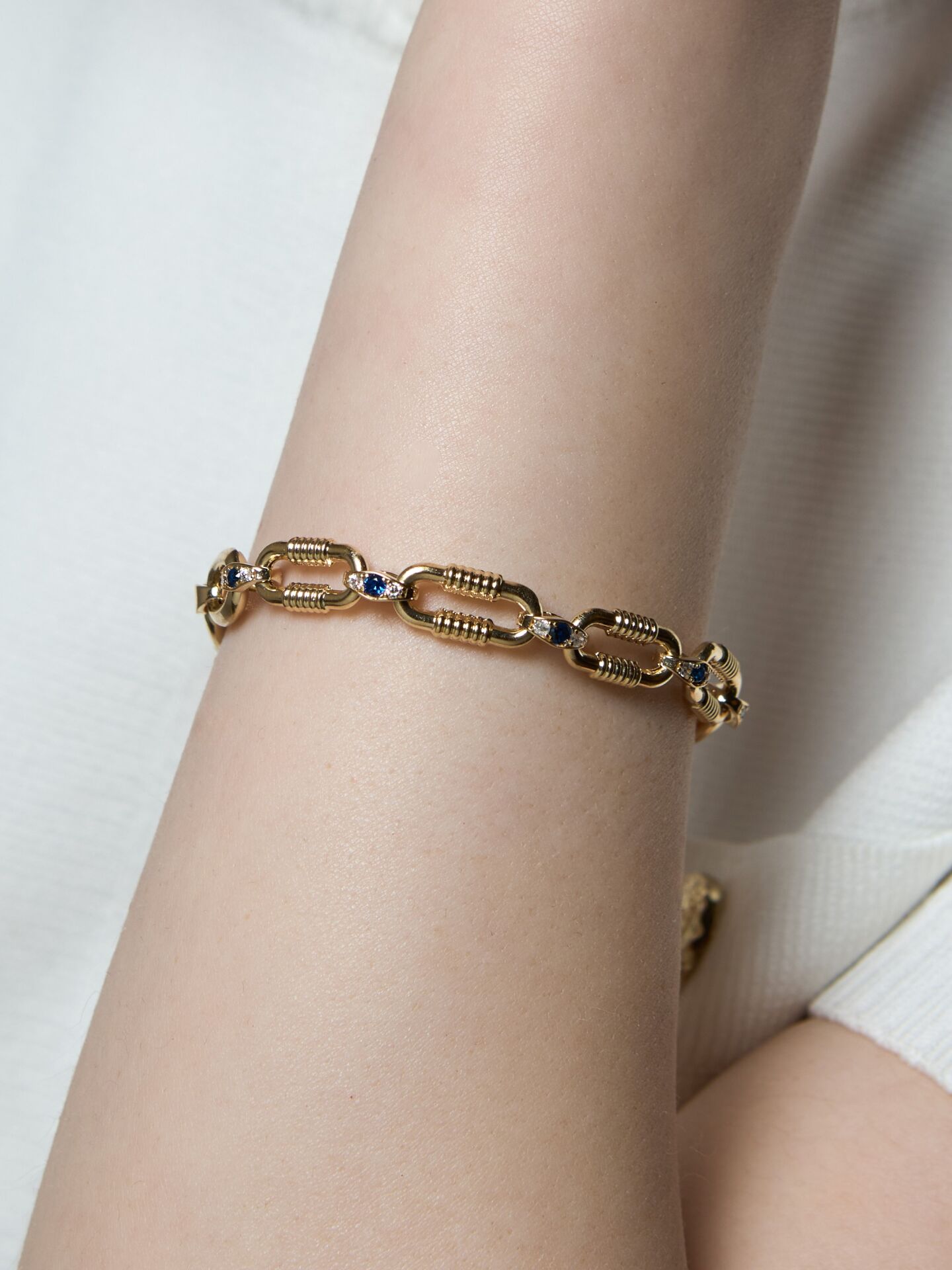 14 Ayar Altın Royal Blue Taş Bileklik – Zarif ve Modern Tasarım