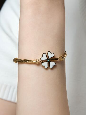 Altın “Kuzey Yonca” Bileklik