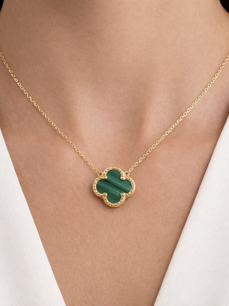 14 Ayar Altın Yeşil Yonca Tekli Kolye