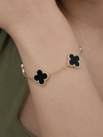 14 Ayar Altın Siyah Büyük Yonca Bileklik