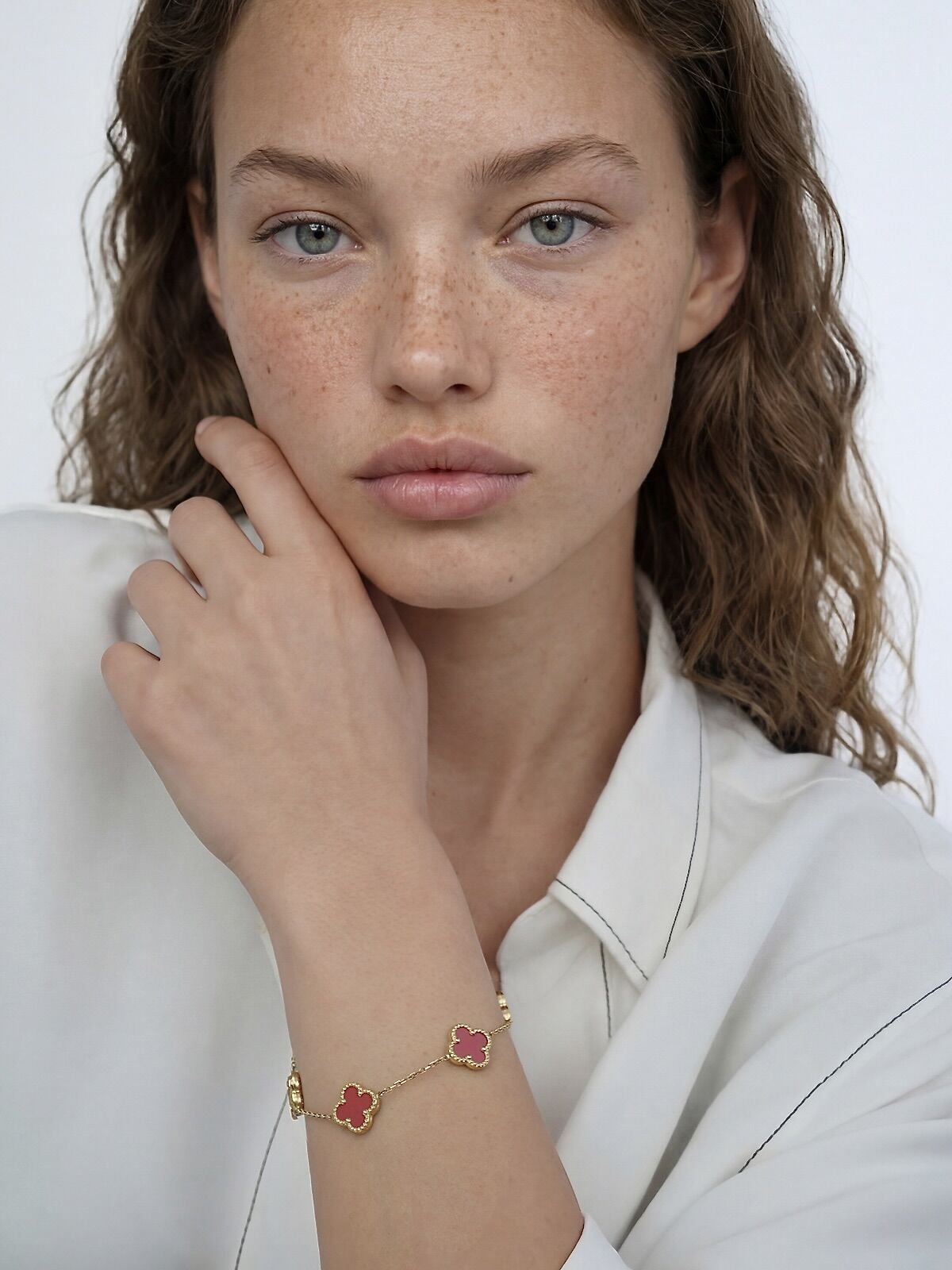 14 Ayar Kırmızı Yonca Altın Bileklik