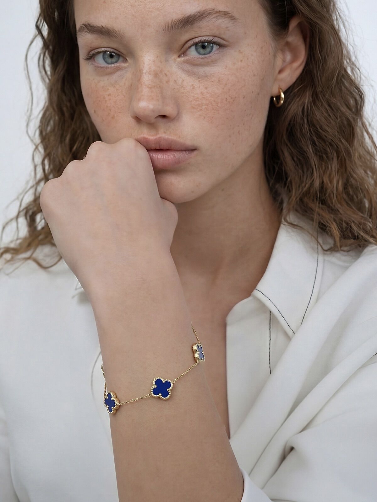 14 Ayar Lacivert Yonca Altın Bileklik