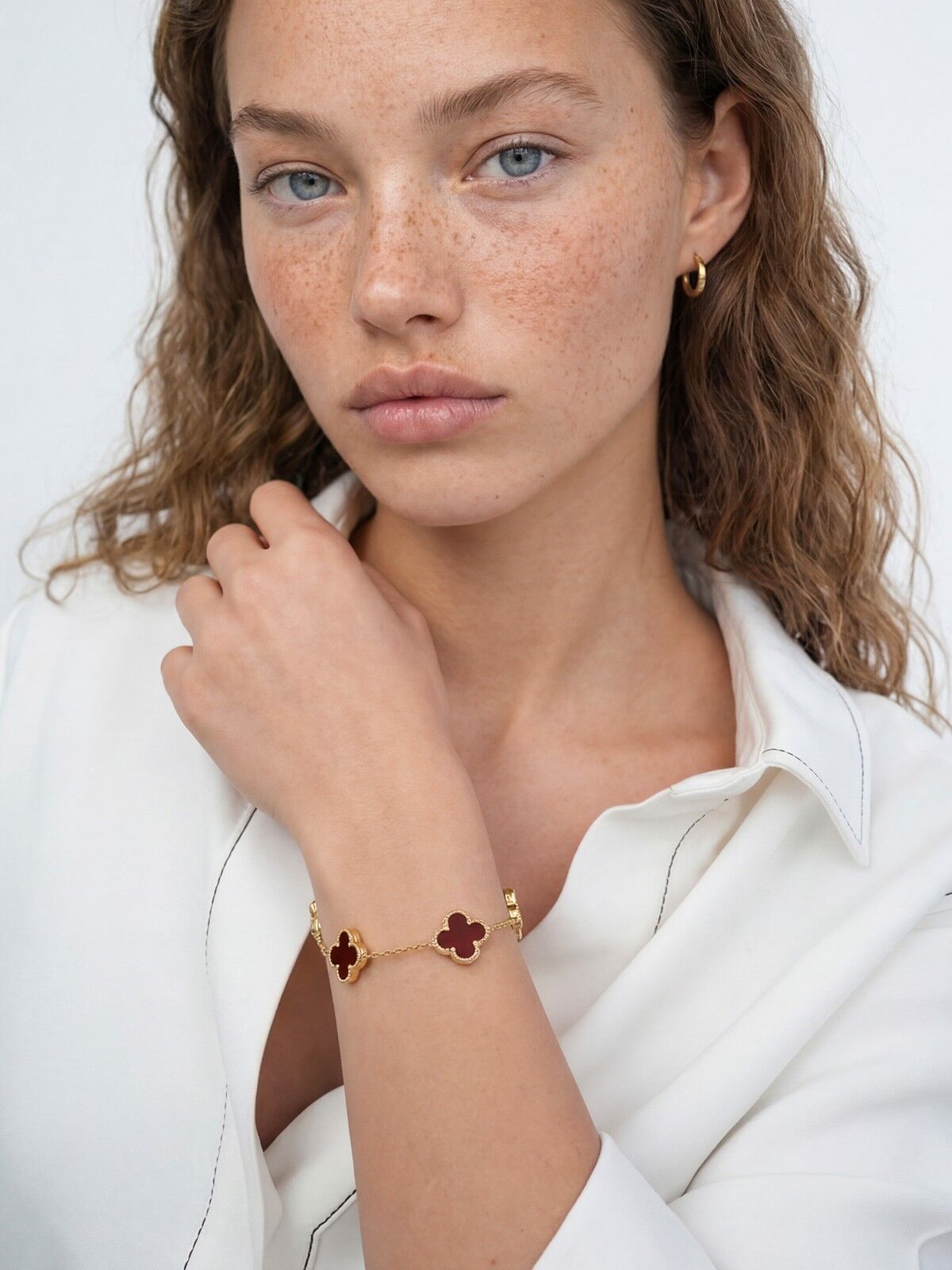 14 Ayar Bordo Büyük Yonca Altın Bileklik