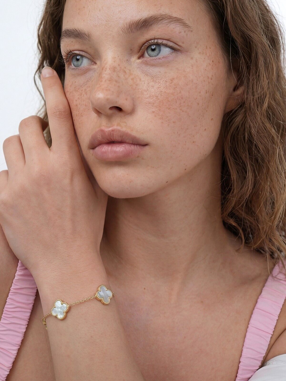 14 Ayar Sedef Taşlı Büyük Yonca Altın Bileklik